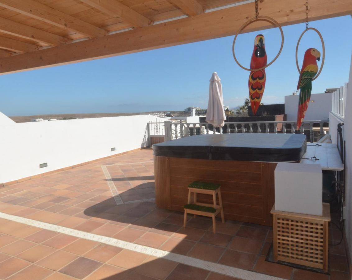 Far-Island Villa Playa Blanca  Exterior photo